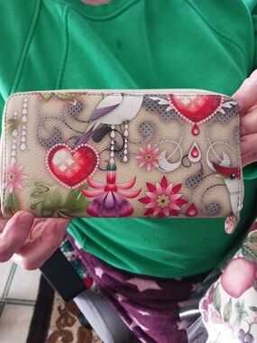 Source Unknown Beige Floral & Heart Zip Wallet with Pink Accents